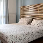 洛萨蓝光住宿加早餐酒店 3*