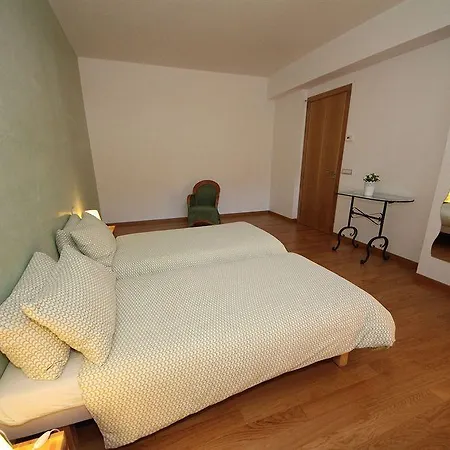 לינה וארוחת בוקר La Rosa Blu 3*