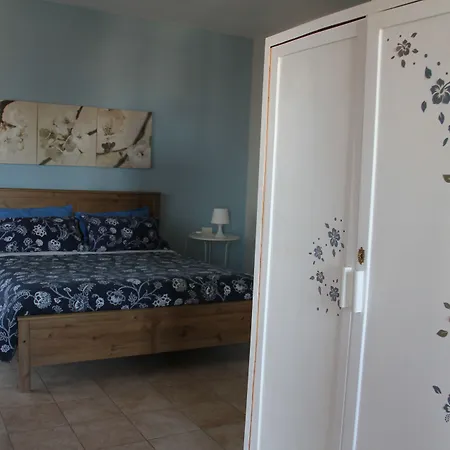 לינה וארוחת בוקר La Rosa Blu