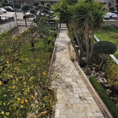 فندق مبيت وإفطار La Rosa Blu